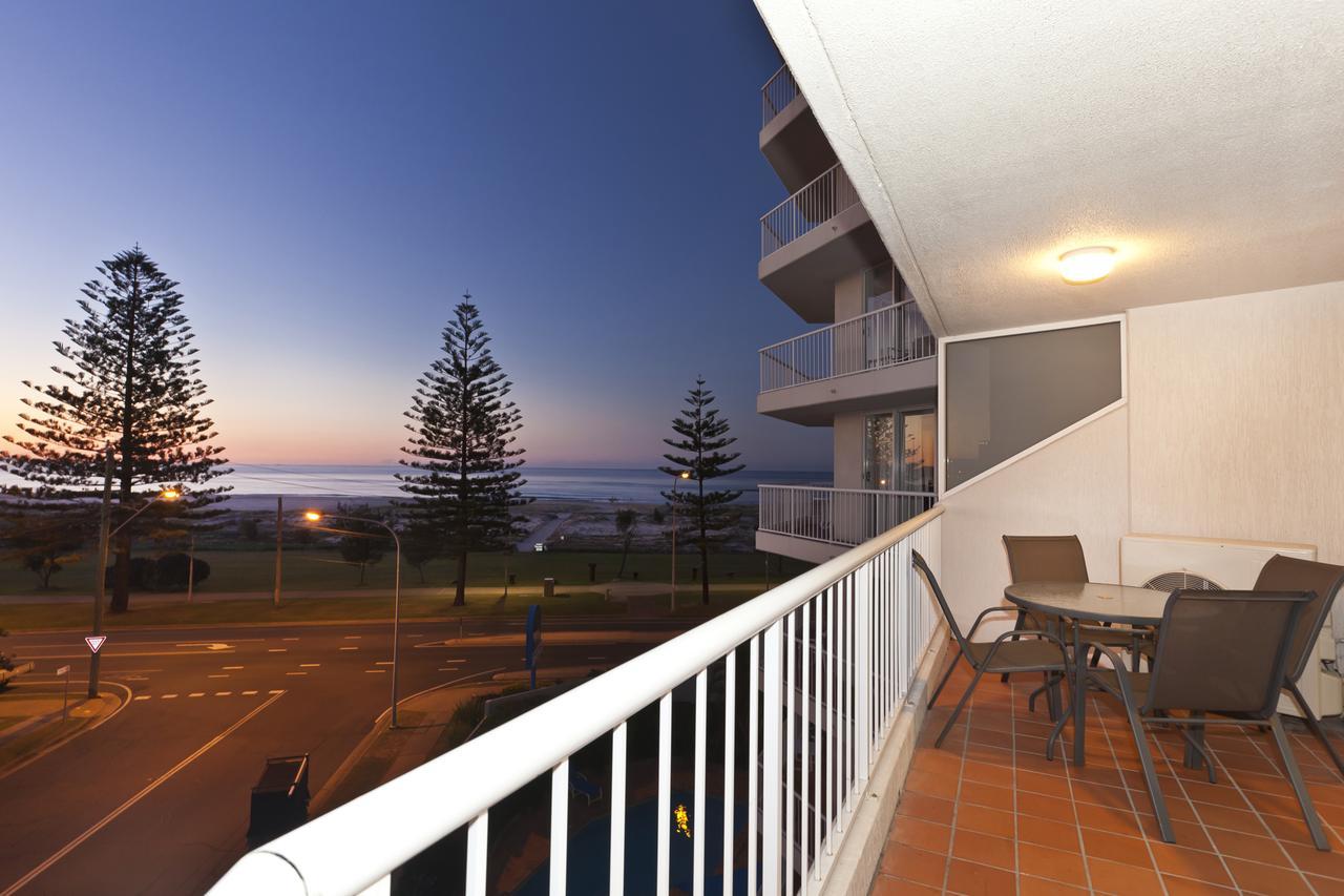 Meridian Tower Kirra Beach Coolangatta Exterior photo