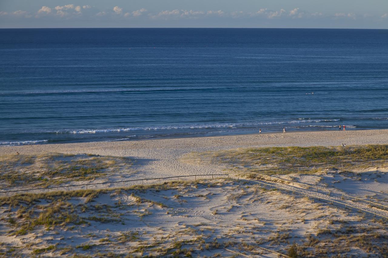 Meridian Tower Kirra Beach Coolangatta Exterior photo